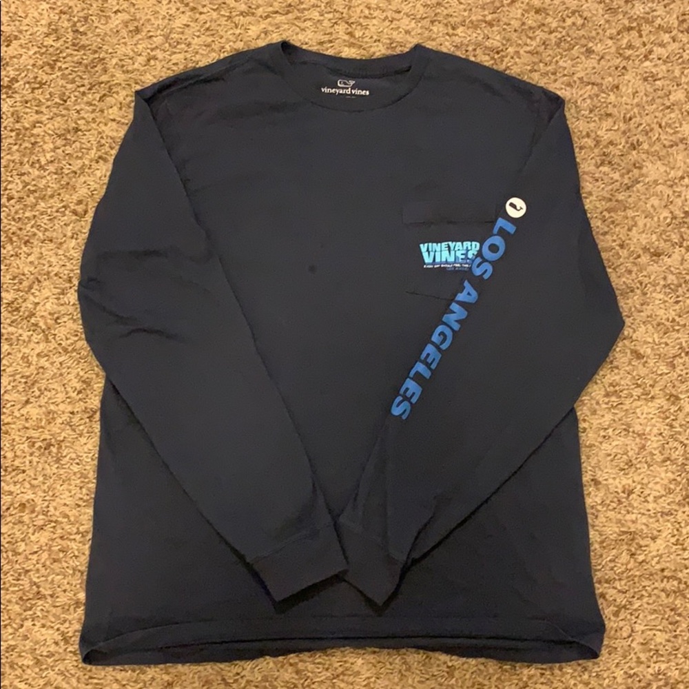 Men’s size M Vineyard Vines Longsleeve tee